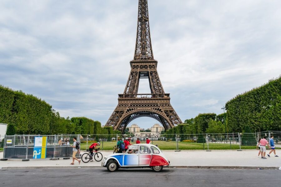 Paris: 1-Hour Vintage Citroen 2CV Tour - Eiffel Tower and the Seine: built-in sightseeing stops that feel effortless
