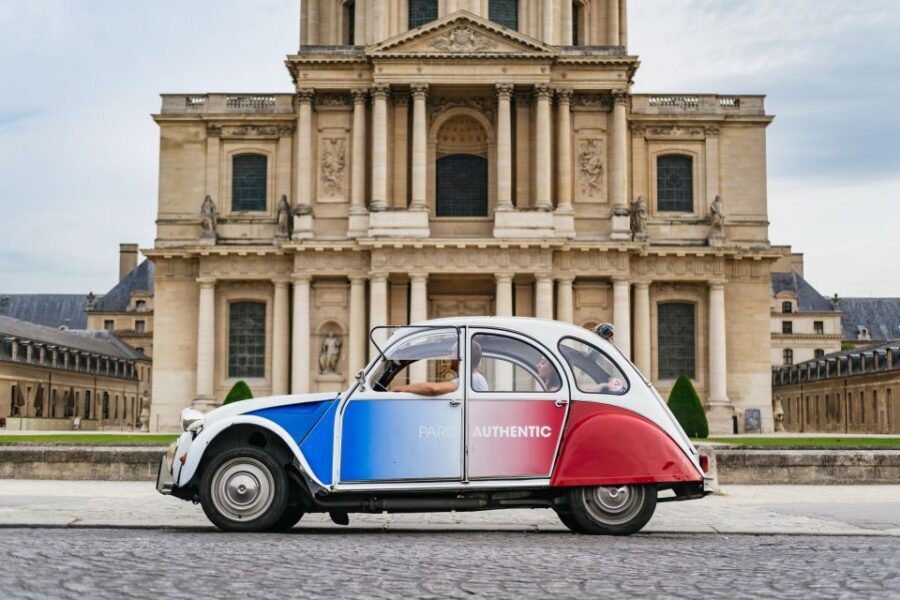 Paris: 1-Hour Vintage Citroen 2CV Tour - Ile de la Cité and Notre-Dame area: the pause that adds meaning