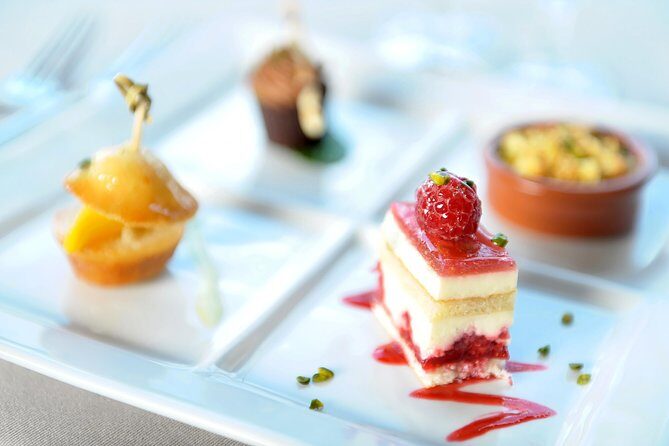 Paris 3-Course Gourmet Dinner and Sightseeing Seine River Cruise - Who should book this Seine River dinner cruise (and who should think twice)