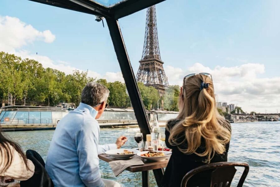Paris : 3-Course Gourmet Dinner Cruise on Seine River - The Seine Route: Notre-Dame to the Eiffel Tower (and the Bridges Between)
