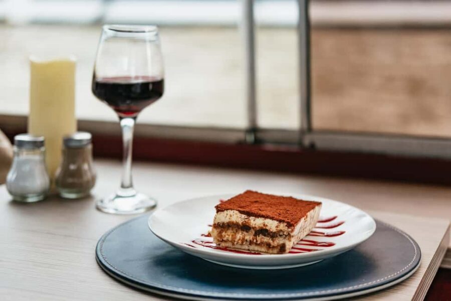 Paris: 3-Course Italian Meal Seine Cruise - Boarding Timeline: The Cruise Rhythm from 11:45 to 2:15