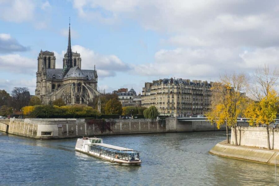 Paris: 3-Course Lunch Cruise on the River Seine - Who Should Book This Lunch Cruise (and Who Should Skip It)