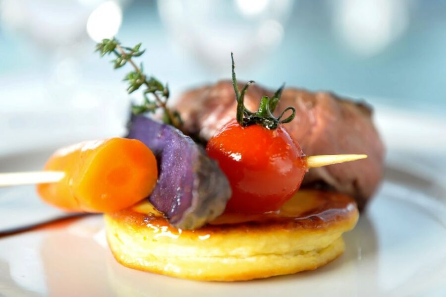 Paris: 3-Course Lunch Cruise on the River Seine - The 3-Course Lunch Menu: What’s Actually on the Plate