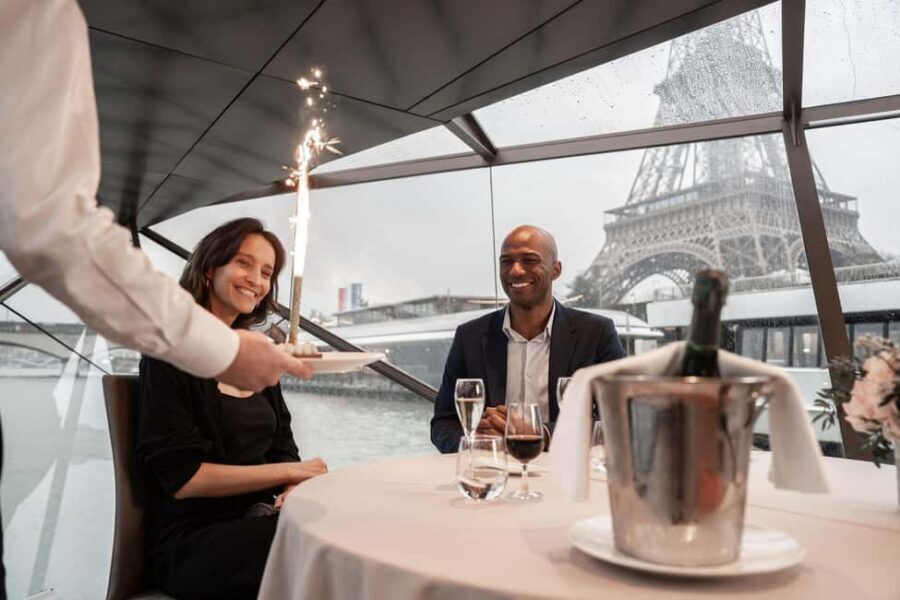 Paris: 4-Course Dinner Cruise on Seine River with Live Music - Where You’ll Cruise: From Musée d’Orsay to the Eiffel Tower Sparkle