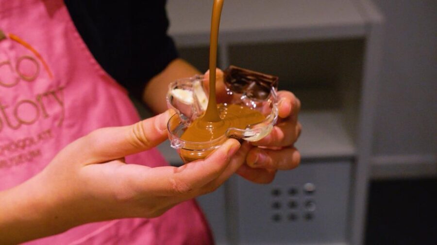 Paris: 45-minute Chocolate Making Workshop at Choco-Story - A 45-Minute Chocolate Bar You Actually Take Home