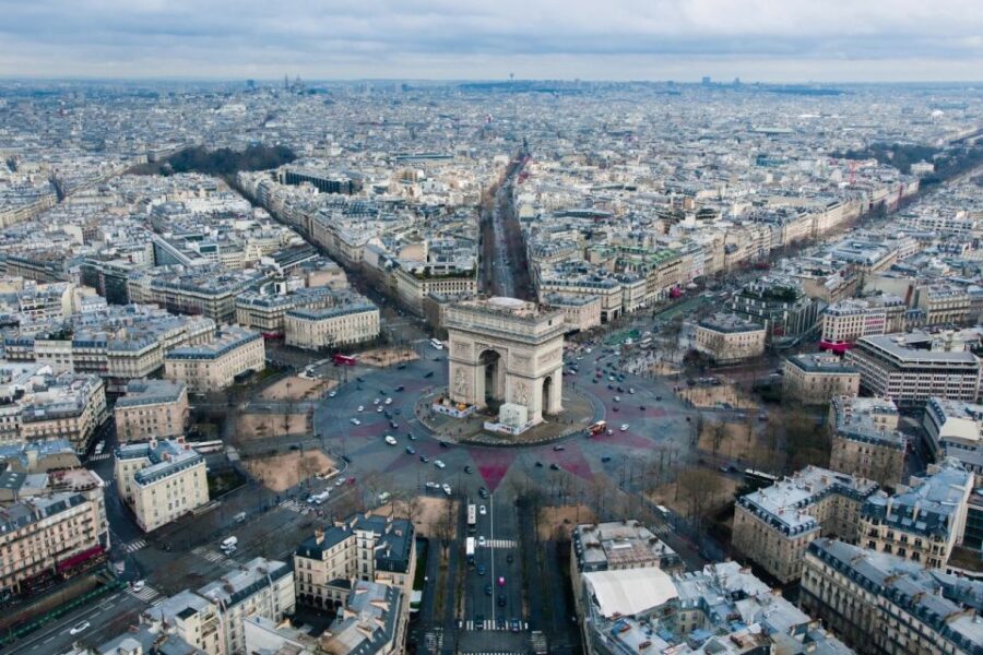Paris: Arc de Triomphe Entry with Seine Cruise - What the audio guide adds (and where it can fall short)
