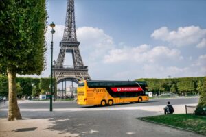 Paris: Audio-Guided Bus Tour & Seine River Cruise - Coach tour: the 1.5-hour Paris loop with tablet visuals and a live host