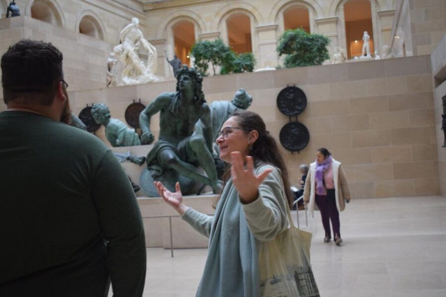 Paris: Best of the Louvre Guided Tour with Pre-booked Ticket - From Place Colette to the Pyramid: how you start strong