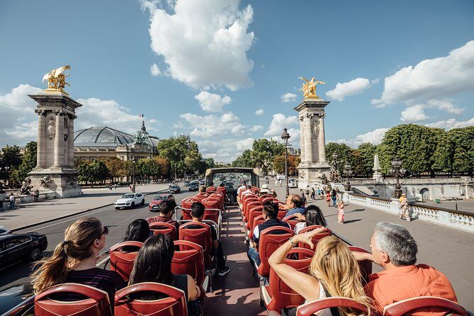 Paris Big Bus Hop-On Hop-Off Tour with Optional River Cruise - Louvre Museum to Pont des Arts: the “center of gravity” stop pair