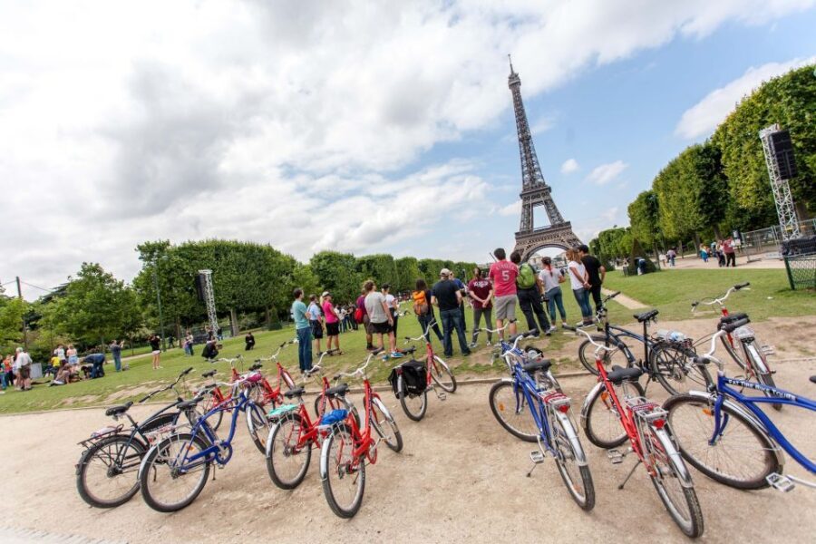 Paris Bike Tour: Eiffel Tower, Place de la Concorde & More - Safety, Group Riding, and Why the Guide Matters