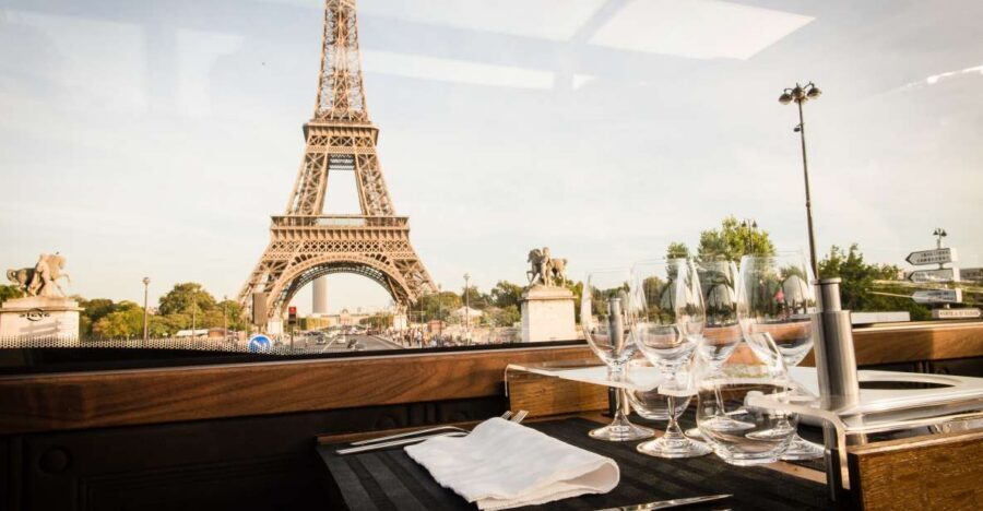 Paris: Bustronome Gourmet Dinner Tour - Key Reasons This Paris Bus Dinner Works So Well