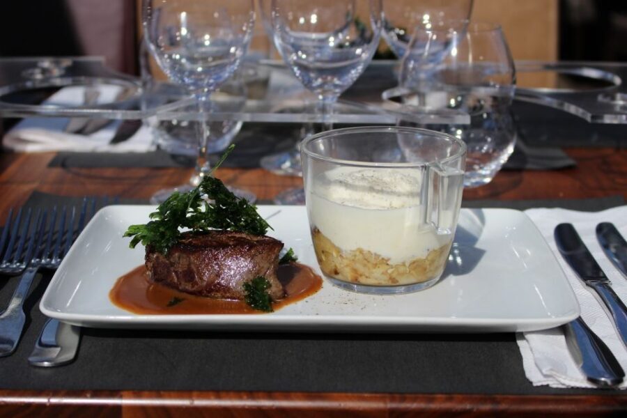 Paris: Bustronome Gourmet Lunch Tour on a Glass-Roof Bus - Who should book this tour (and who should skip)