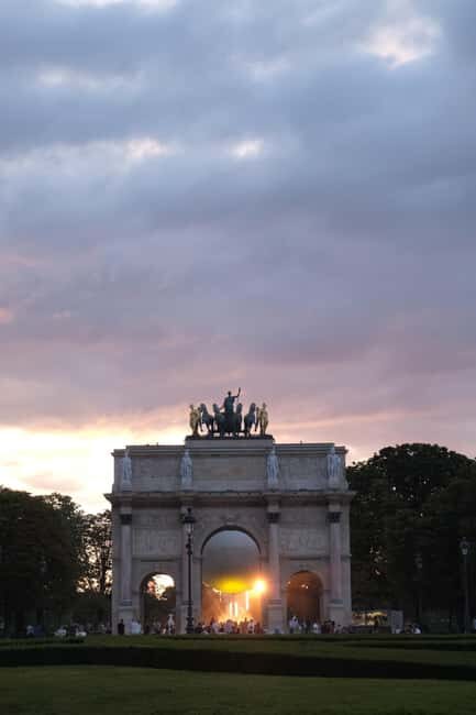 Paris By Night: 3-Hour Guided Bike Tour - Safety and Traffic at Night: What to Know Before You Pedal