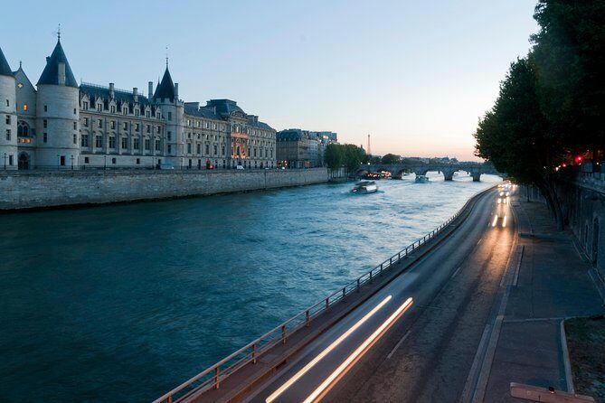 Paris by Night Walking Tour: Ghosts, Mysteries and Legends - Palais de Justice: Trials, Guillotines, and Torture in Public
