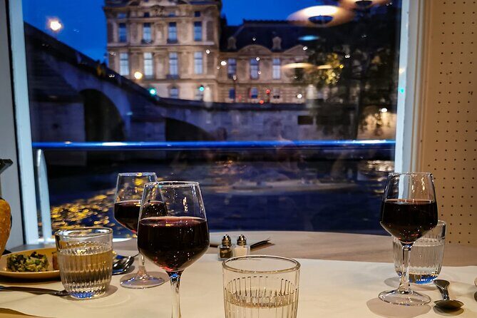 Paris Capitaine Fracasse 3 Course Seine River Dinner Cruise - The 3-course menu: what you might eat while Paris goes by
