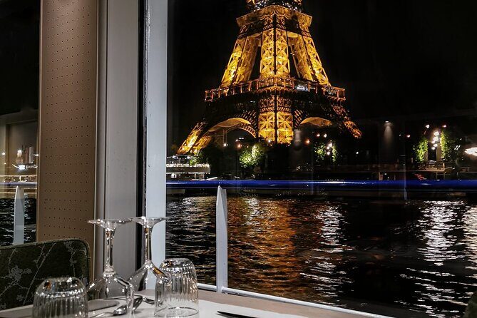 Paris Capitaine Fracasse 3 Course Seine River Dinner Cruise - The skyline route: Île aux Cygnes, Eiffel Tower, and the “no-rush” landmark loop