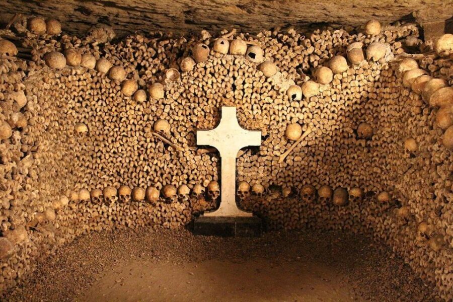 Paris: Catacombs Entry & Seine River Cruise with Audio Guide - Entering the catacombs: steps, temperature, and the audio guide setup