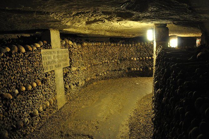 Paris Catacombs Guided Tour - The Empire of Death Moment (and Why Guides Control the Pace)