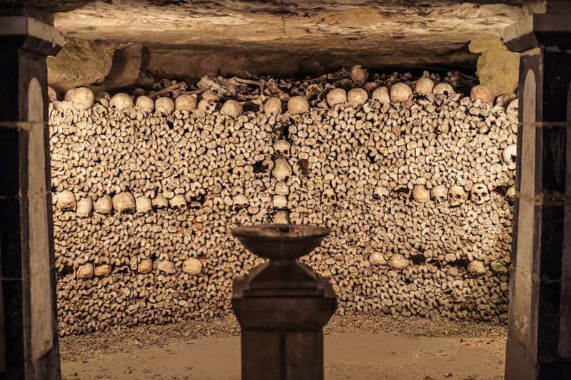 Paris: Catacombs Special Access Tour - Small group size choices: 6 people vs 14, and how it affects value