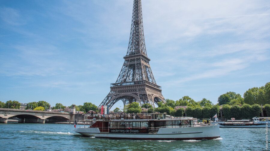 Paris: Champagne Tasting Cruise Departure from Eiffel Tower - How the Eiffel Tower Champagne Cruise Works in 60 Minutes