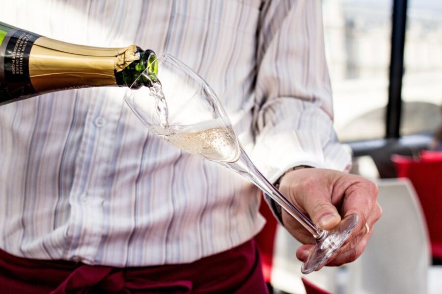 Paris: Champagne Tasting Cruise Departure from Eiffel Tower - Reading the Label and Understanding What You’re Pouring