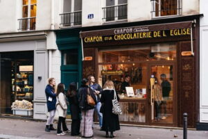 Paris: Chocolate & Patisserie Walking Tour with Tastings - Debauve & Gallais: Chocolate Royalty Before You Even Leave the Center