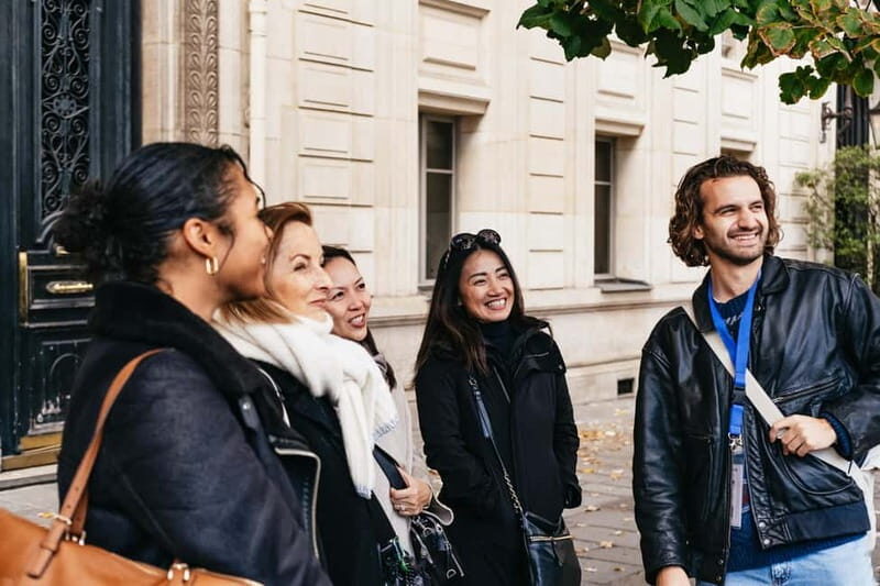 Paris: Chocolate & Patisserie Walking Tour with Tastings - Guide Energy: When “Small Group” Turns Into Real Conversation