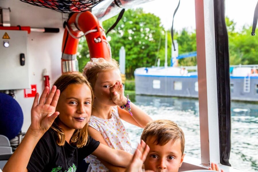 Paris: City and River Seine Tour on an Amphibious Bus - Why the amphibious bus makes Paris feel different