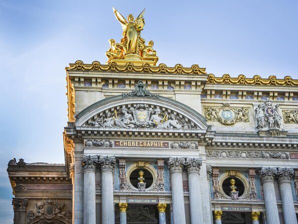 Paris City Tour by Coach with Sightseeing Seine River Cruise - Eiffel Tower photo strategy: how to make the stop count