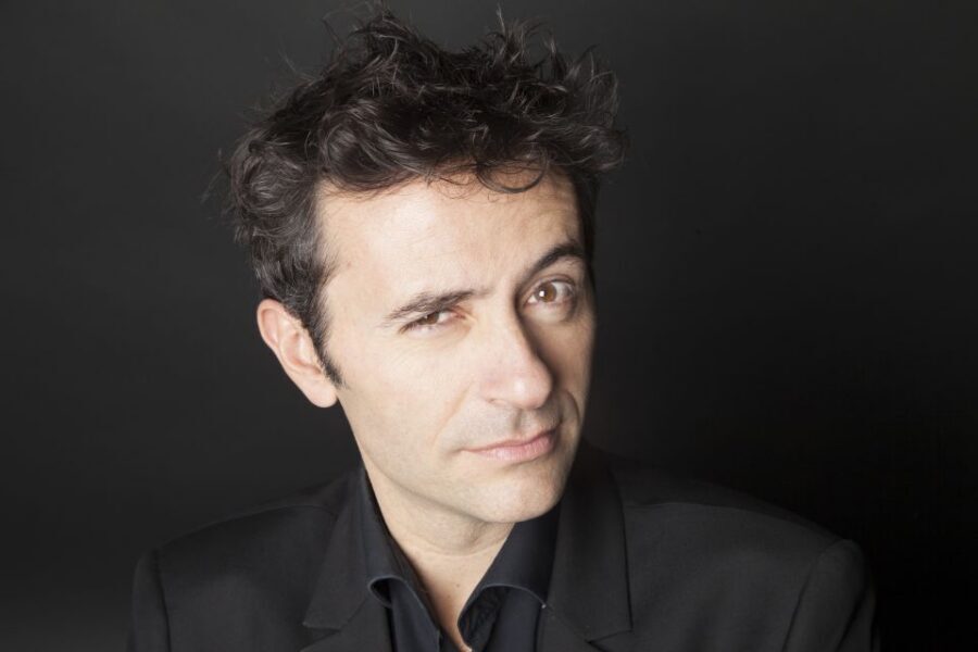 Paris: Comedy Show in English - How to Become a Parisian - Planning Your Evening: Drinks, Bags, and Getting There