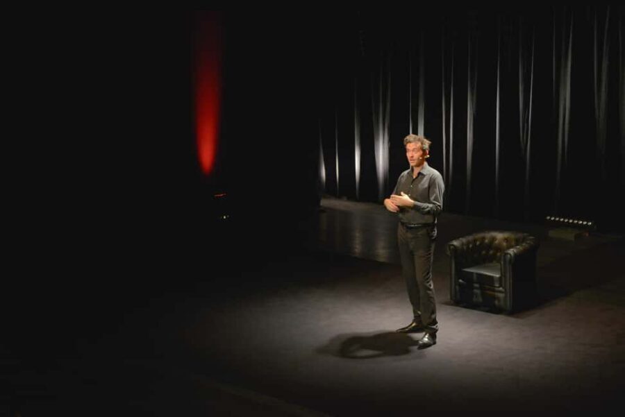 Paris: Comedy Show in English - How to Become a Parisian - What You Get Included: Ticket, Photo, and Theater Access