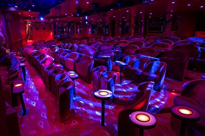 Paris: Crazy Horse Cabaret Show - Totally Crazy: what you’ll experience on stage