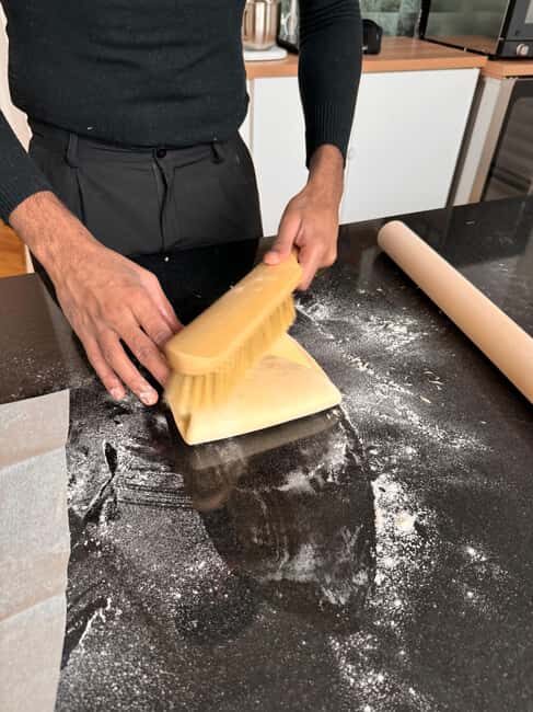 Paris: Croissant Baking Class with a Chef - Physical effort and age rules: plan for the rolling arm workout