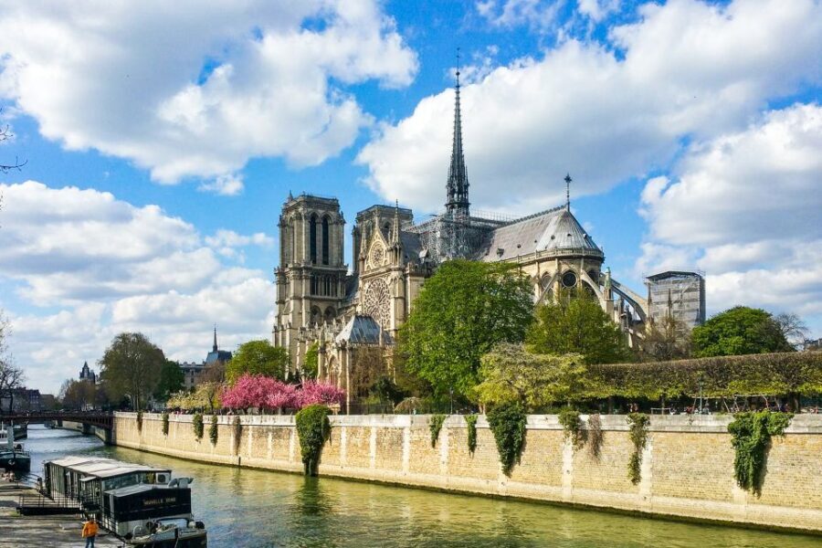 Paris: Day or Sunset Cruise with Drink, Ice Cream or Dessert - Practical tips that make the cruise feel smoother