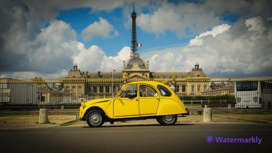 Paris: Discover Paris 2CV - The route across Paris: banks of the Seine, plus north–south variety