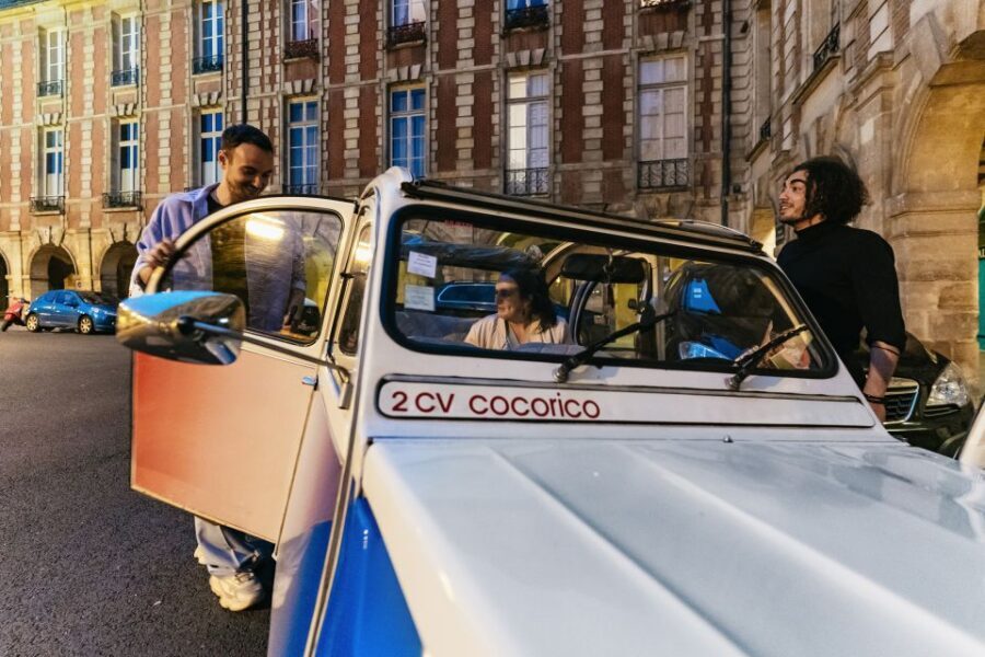 Paris: Discover Paris by Night in a Vintage Car with a Local - Eiffel Tower at full lights: what to watch for
