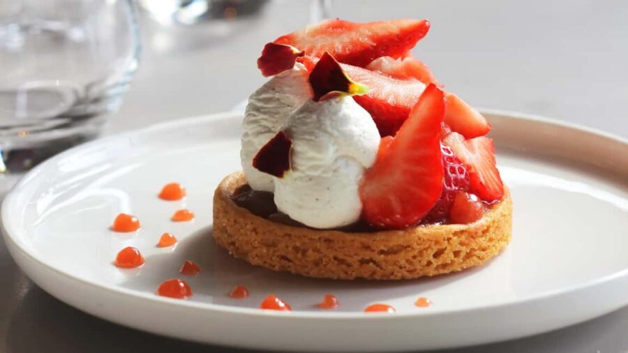 Paris: Early Dinner at Madame Brasserie in the Eiffel Tower - Your Eiffel Tower Dinner Starts at 6:00 PM