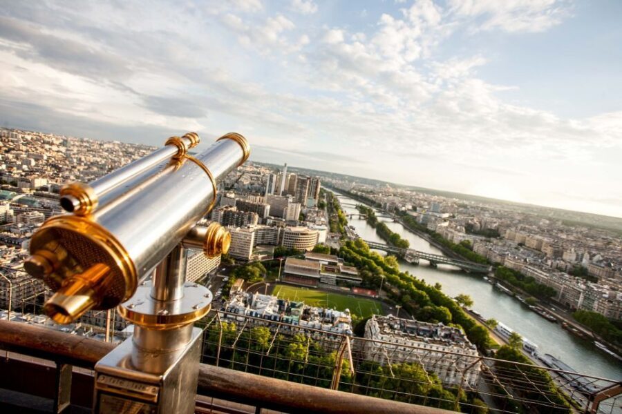 Paris: Eiffel Tower Access by Elevator & Seine River Cruise - The lines reality check: where time can stretch in high season