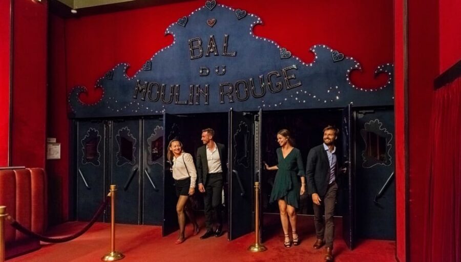 Paris: Eiffel Tower Dinner Cruise with a Moulin Rouge Show - Food, Drinks, and What You’re Actually Paying For