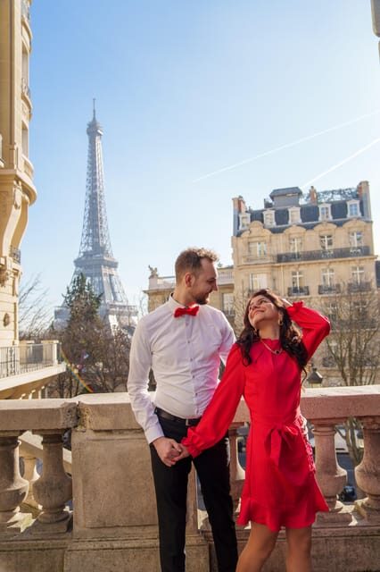 Paris: Eiffel Tower Photoshoot with a Professional - Should you book? My honest take on value