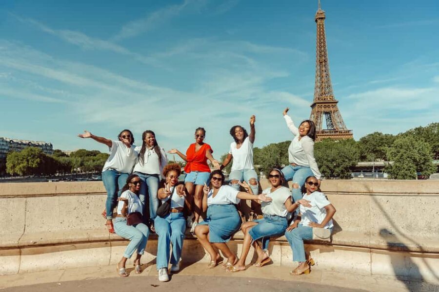 Paris: Eiffel Tower Street Photoshoot - Why Eiffel Tower Street Photos Work Better Than Classic Tourist Pictures