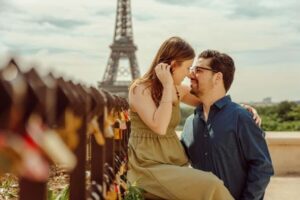 Paris: Eiffel Tower Street Photoshoot - Meeting at Chaillot: A Calm Start Instead of Photo-Session Panic