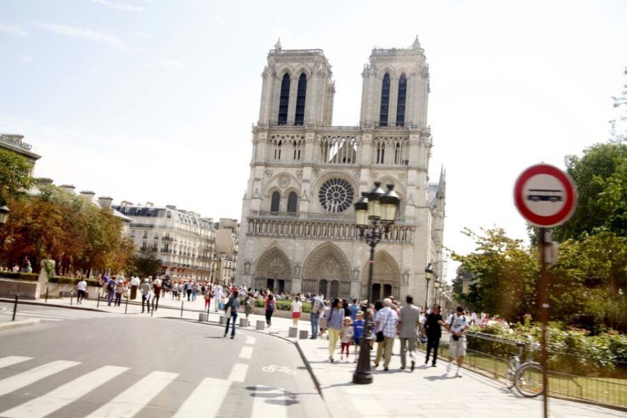 Paris: Eiffel Tower Tickets and City Bus Tour - From bus to Eiffel Tower: what happens when you arrive