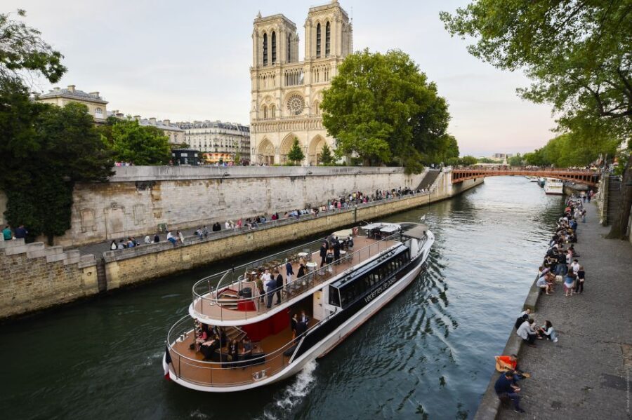 Paris: Eiffel Tower Tour & Seine River Cruise Tour - Safety, Crowds, and the Eiffel Tower’s “Side Quests”