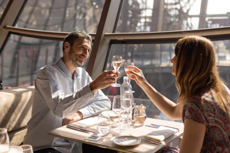 Paris: Eiffel Tower's Madame Brasserie 3-course lunch 12:00 - Why Madame Brasserie Lunch Works in Paris