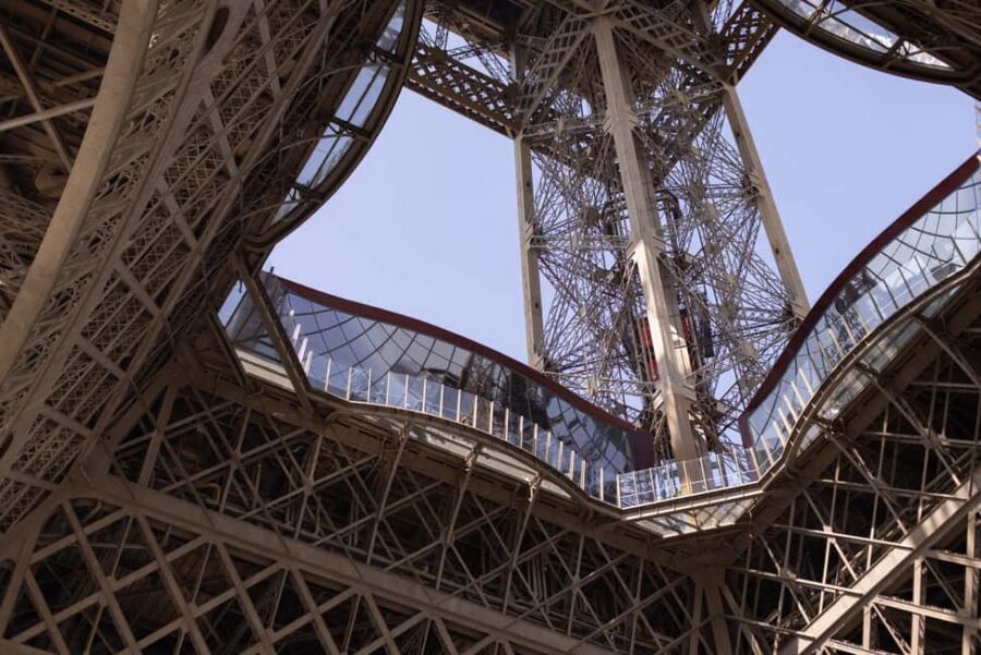 Paris: Eiffel Tower's Madame Brasserie 3-course lunch 12:00 - Cœur Brasserie vs Seine View: Choosing Your Eiffel Moment