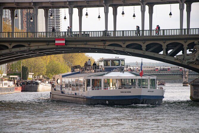 Paris en Scene 3 Course Seine River Dinner Cruise - Price and value: what $66.26 buys you (and what it doesn’t)