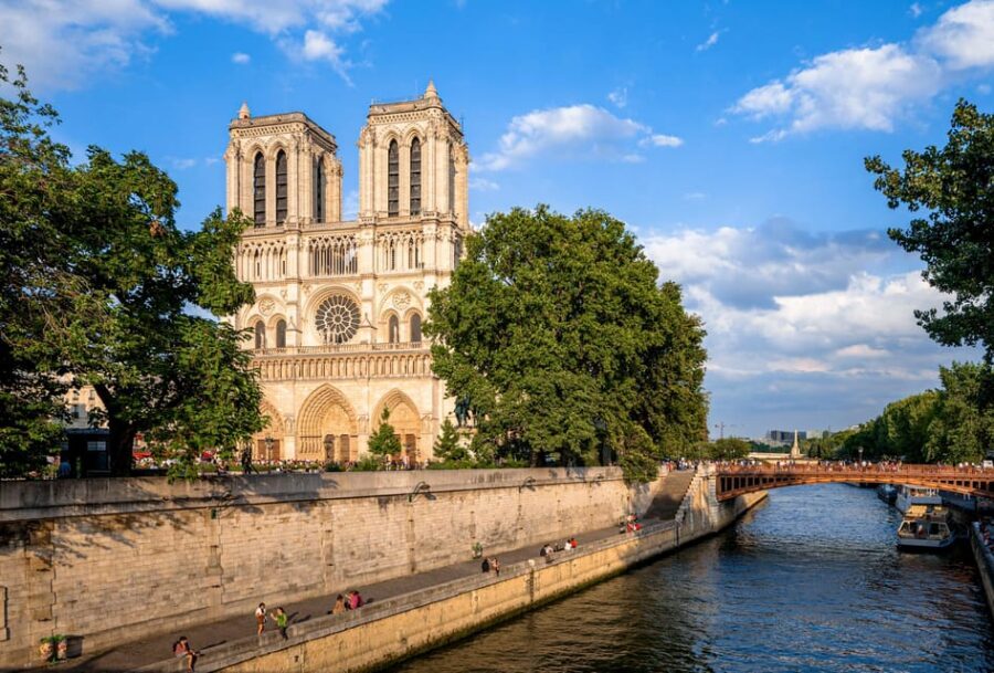 Paris: Eternal Notre-Dame VR Experience Ticket - How to Pair Eternal Notre-Dame with a Cathedral Visit