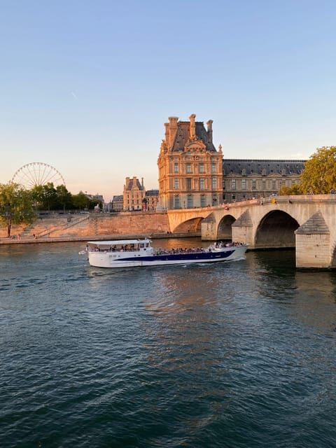 Paris: Evening River Cruise with Music - Music onboard + the Vedettes de Paris app (no guide required)