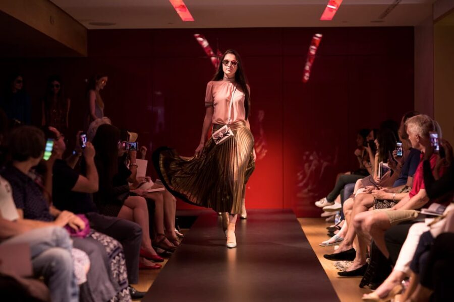 Paris: Fashion Show at Galeries Lafayette Haussmann - When the catwalk runs in Paris (Thursday/Friday, then October changes)